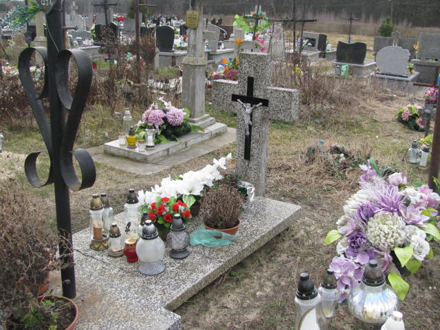  NN Jasieniec - Grobonet - Wyszukiwarka osób pochowanych
